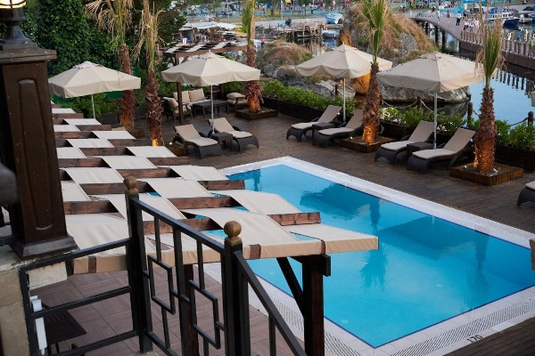 Phellos Suites Boutique Hotel image 6